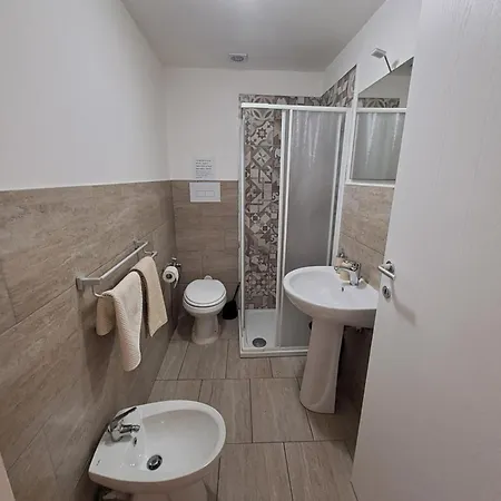 Nocleg ze śniadaniem Bedroom La Stazione Palermo
