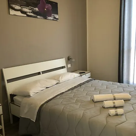 Bedroom La Stazione * パレルモ