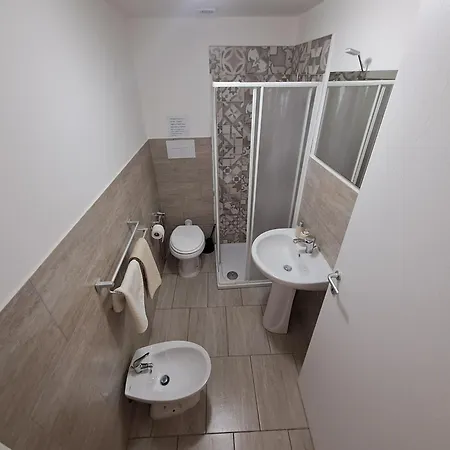 Bed & Breakfast Bedroom La Stazione *